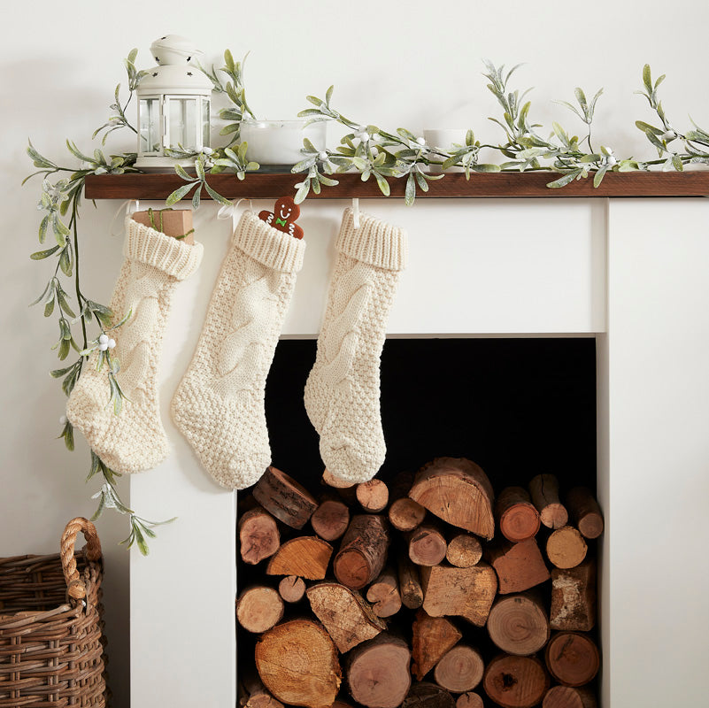 Let It Snow - Christmas Mistletoe Garland